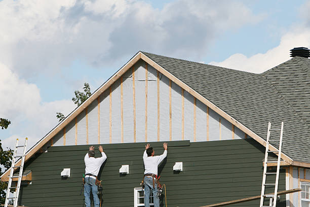 Professional Siding technician working in Washington Court House, OH